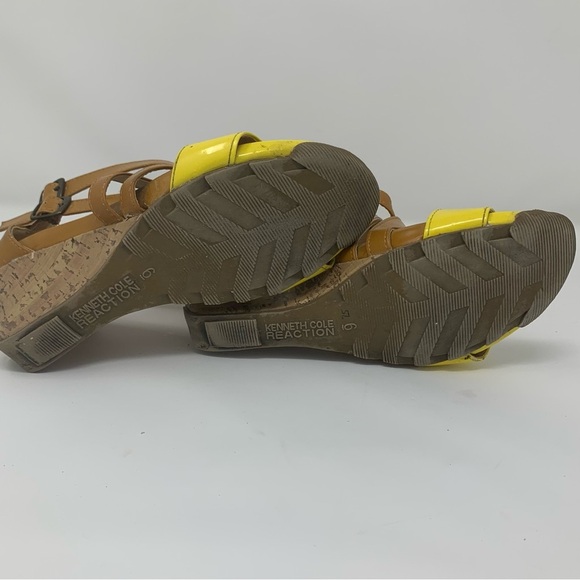 KENNETH COLE Reaction Yellow Wedges - Picture 11 of 13